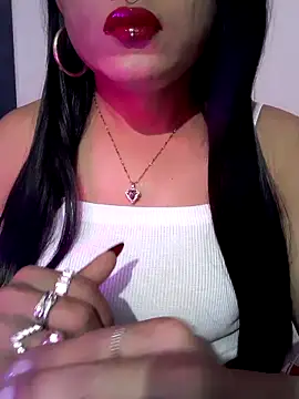 Cutie-Whiskey1 online show from November 16, 7:25 pm