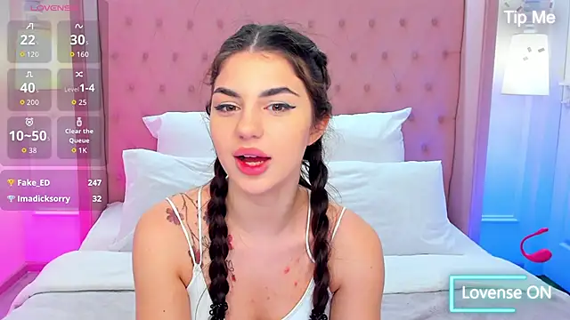 HelenTiny online show from December 3, 1:46 pm