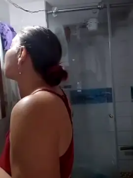 LaraCaliente online show from March 5, 12:45 pm