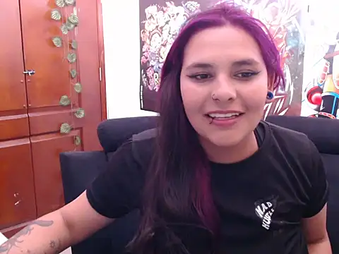 Snapshot of Rose_Jessy chatting on September 14, 2:42 am Rose Jessy online show from September 14, 2:42 am