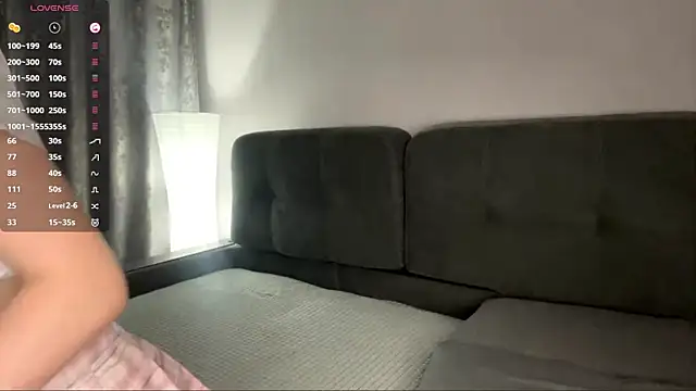 YourLittleElfie online show from October 23, 3:40 pm