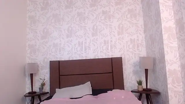 Ava Raye online show from February 3, 6:45 pm