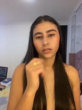 Isabella Montoya online show from October 5, 6:46 pm