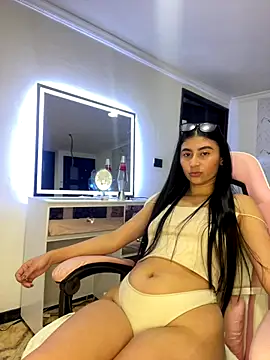 Isabella Montoya online show from September 17, 7:45 pm