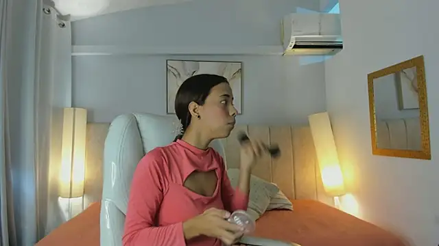 Anntonellaa online show from December 5, 7:15 pm