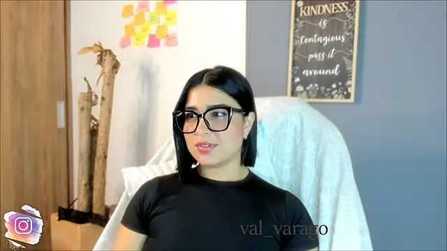 val varago online show from July 25, 7:48 am