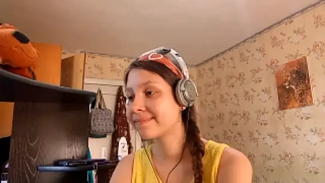 QutieDaSweet online show from September 27, 7:15 am