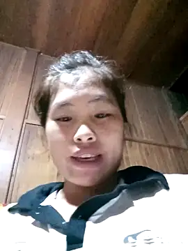 Luyen004 online show from April 22, 11:51 am