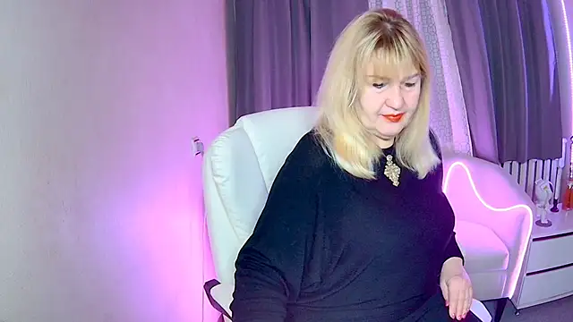 EmmaEllison online show from November 15, 6:58 am