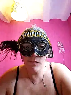 Rosabraguitas online show from November 2, 9:40 pm