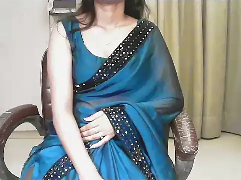 short girl  online show from December 14, 8:47 pm