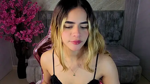 lilith4 s online show from October 22, 10:37 pm