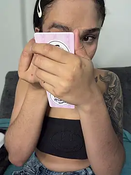 Isabella-Teen online show from January 15, 3:01 am