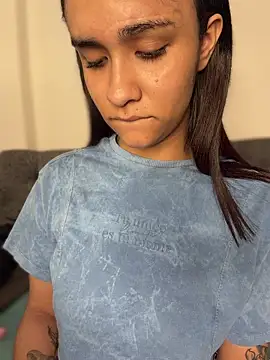 Isabella-Teen online show from January 10, 2:27 am