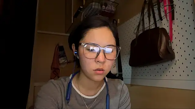 JennyCarpenter online show from May 12, 9:39 am
