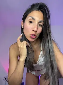 MaddyX   online show from August 2, 7:17 pm