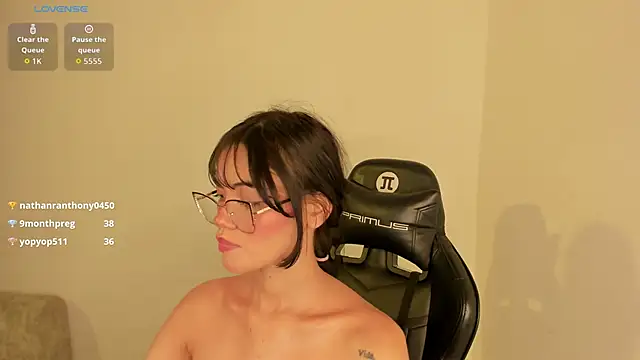 Snapshot of Sofia_pregnant chatting on October 13, 10:45 pm Sofia pregnant online show from October 13, 10:45 pm