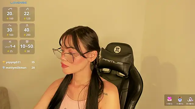 Snapshot of Sofia_pregnant chatting on October 14, 10:56 pm Sofia pregnant online show from October 14, 10:56 pm