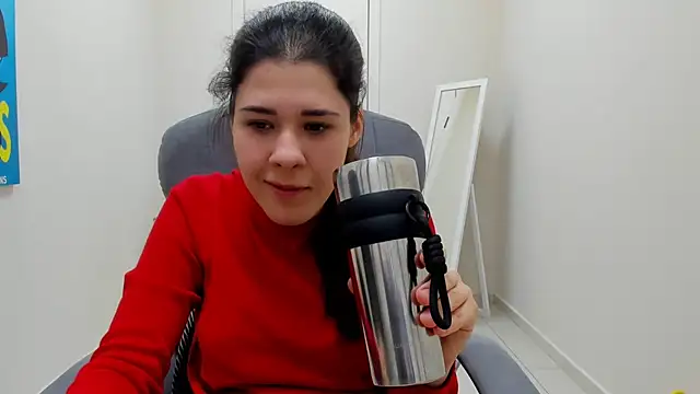 Joannia online show from March 12, 8:50 am