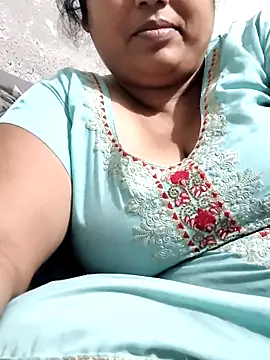 Mmm143 online show from June 20, 1:36 pm