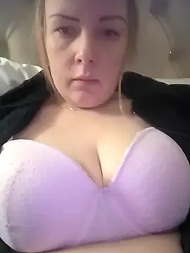 Piccolamonella29 online show from April 6, 12:50 pm