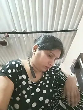 aliya-jaan71 online show from May 31, 6:42 pm