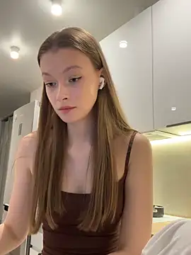 FriendlyFire 18 online show from September 17, 5:22 pm