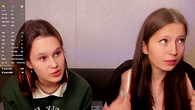 Snapshot of GabrielleLynchard chatting on October 4, 7:51 pm GabrielleLynchard online show from October 4, 7:51 pm