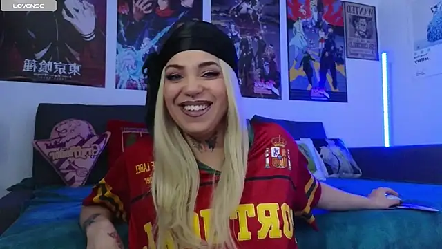 KiraQuinn1 online show from November 7, 4:34 pm