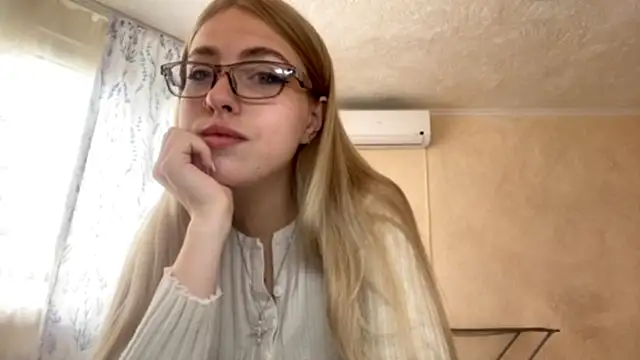 Snapshot of LanaNoir chatting on September 21, 10:03 am LanaNoir online show from September 21, 10:03 am