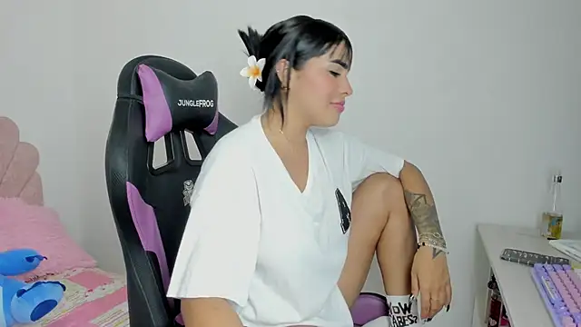 evelynrojas online show from November 28, 2:03 am