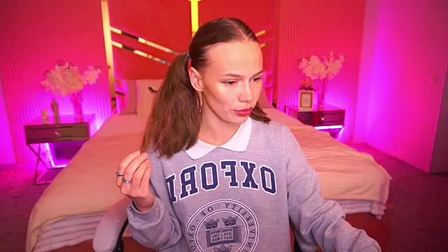 ShyySiren online show from October 7, 1:59 pm