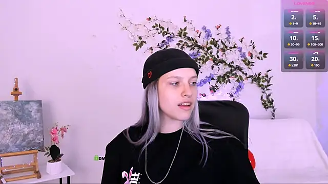kaela spell  online show from August 3, 1:31 am