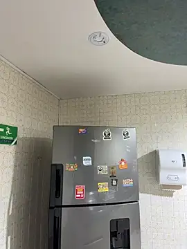 krisstenSantos online show from December 18, 4:45 pm