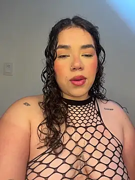 krisstenSantos online show from December 4, 12:29 pm