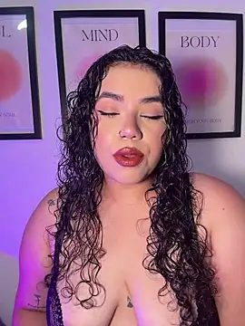 krisstenSantos online show from June 30, 5:56 pm