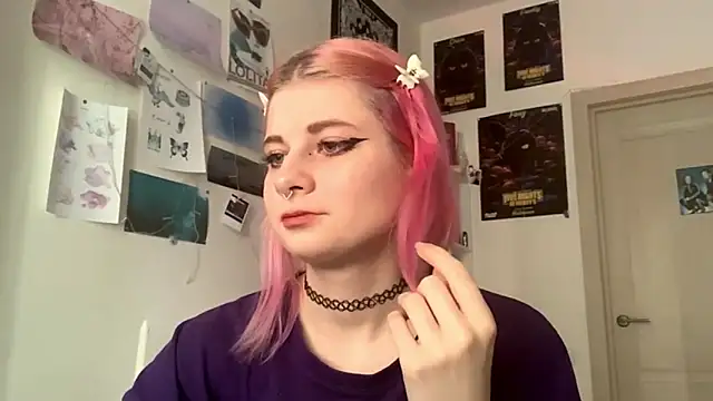 Snapshot of PinkVampire chatting on October 3, 10:09 am PinkVampire online show from October 3, 10:09 am