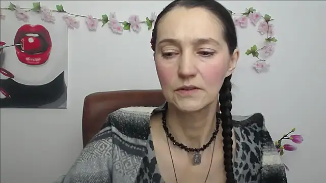 TayaFinch online show from February 3, 1:05 pm