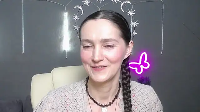 TayaFinch online show from April 30, 5:40 pm