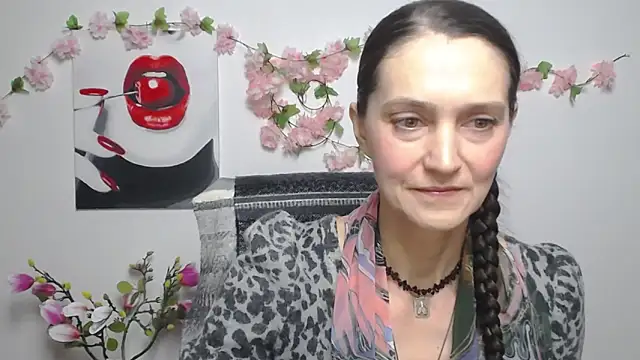 TayaFinch online show from November 29, 1:26 pm