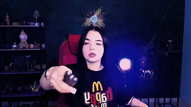 leslierowe  online show from September 23, 8:29 pm