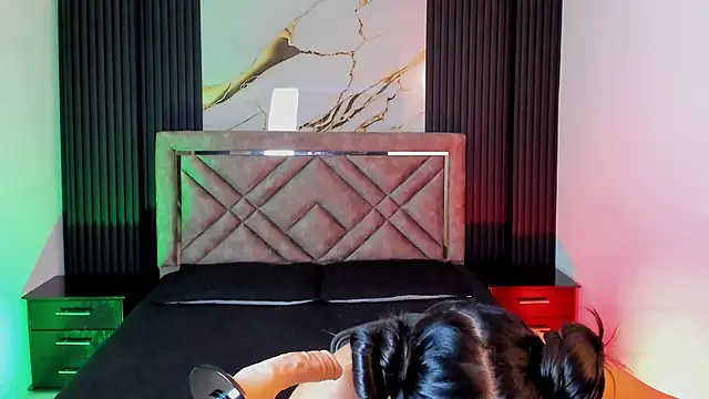 Daniwhatson online show from November 2, 3:32 am