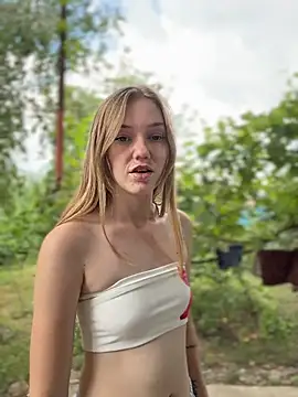 MilaMoone online show from July 27, 12:35 pm