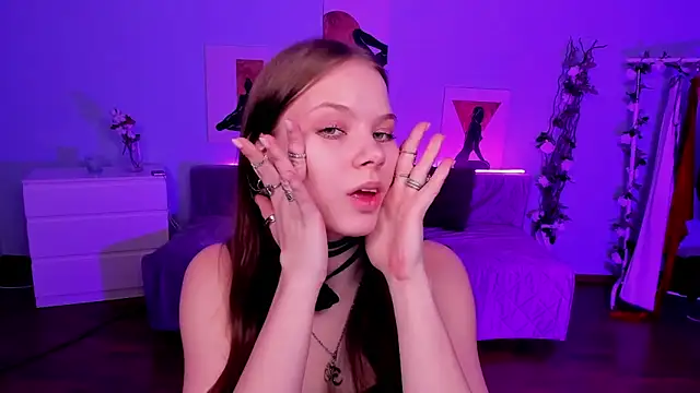 BetsyKiss online show from April 30, 6:24 pm