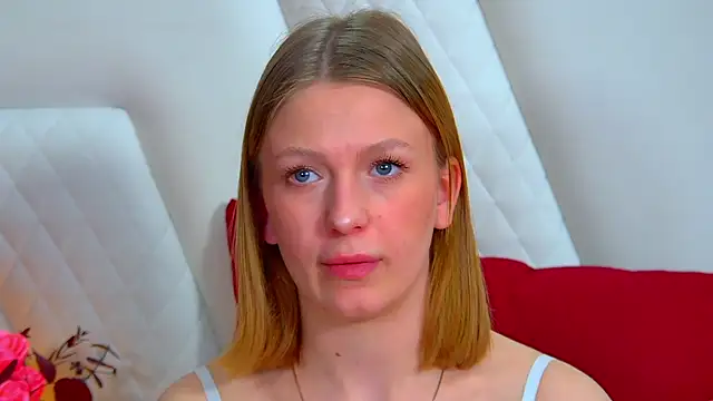 BeatriceBinoche online show from May 2, 9:40 pm
