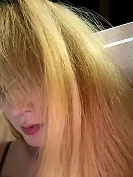 Snapshot of yuki_june chatting on September 30, 12:33 pm yuki june online show from September 30, 12:33 pm