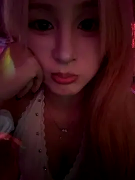 Snapshot of yuki_june chatting on October 1, 2:33 pm yuki june online show from October 1, 2:33 pm