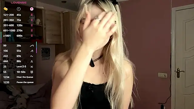 FridaAaberg online show from November 29, 7:23 am