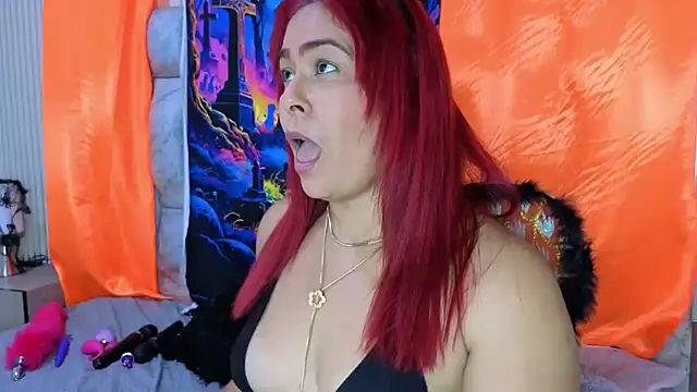 Snapshot of sofiagutierrez__ chatting on October 10, 5:56 am sofiagutierrez online show from October 10, 5:56 am