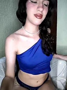 Snapshot of Emily-hottson chatting on September 24, 1:48 am Emily-hottson online show from September 24, 1:48 am